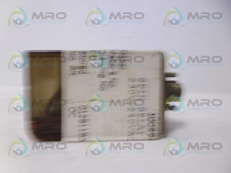 4x Schrack RELAIS MT326230 multimode mit Sockel MT78740 230V AC 10A/250V 