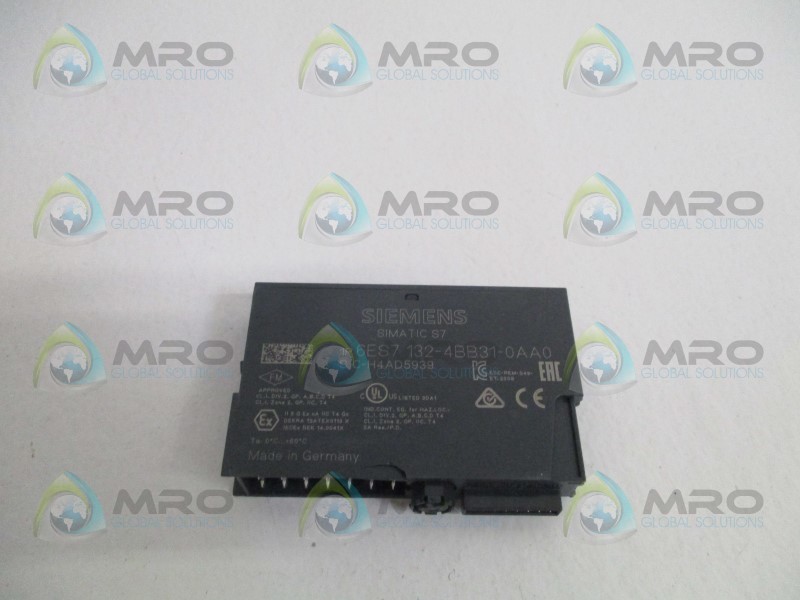 Factory Sealed Box Siemens 6ES7 132-4BB31-0AA0 Digital Putput Module NEW!!